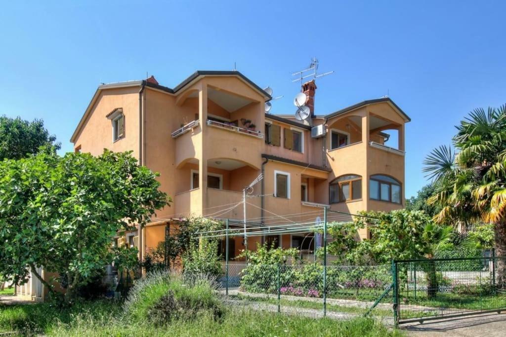 Apartments Kanegra Умаг Екстериор снимка